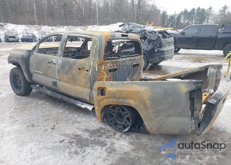 2018 Toyota Tacoma Trd Off Road z USA, uszkodzony, nr VIN 3TMCZ5AN3JM132288